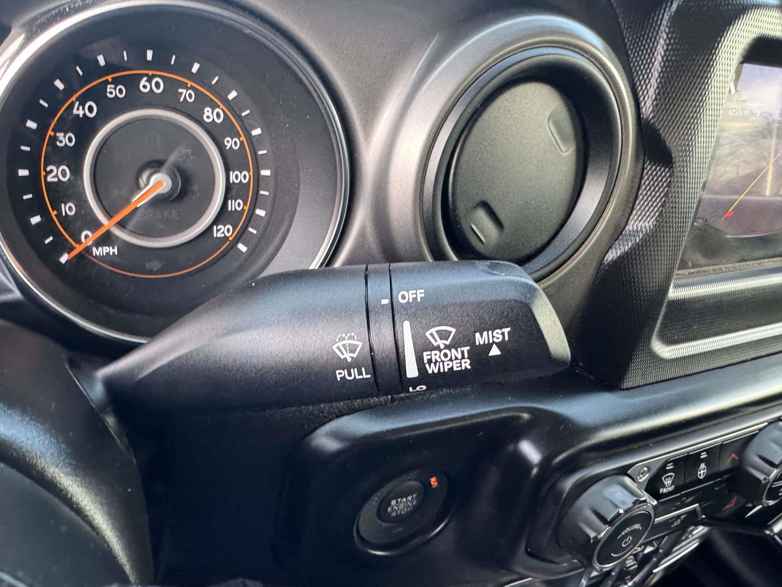 Used 2022 Jeep Gladiator Sport image 45