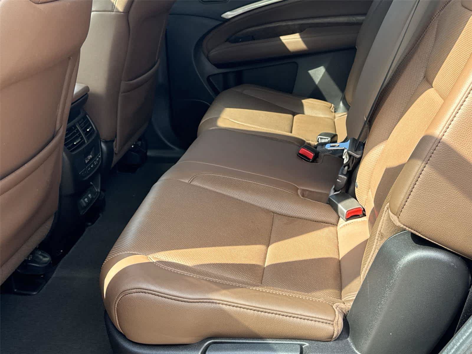Used 2019 Acura MDX w/ Technology Package AWD/4WD image 15