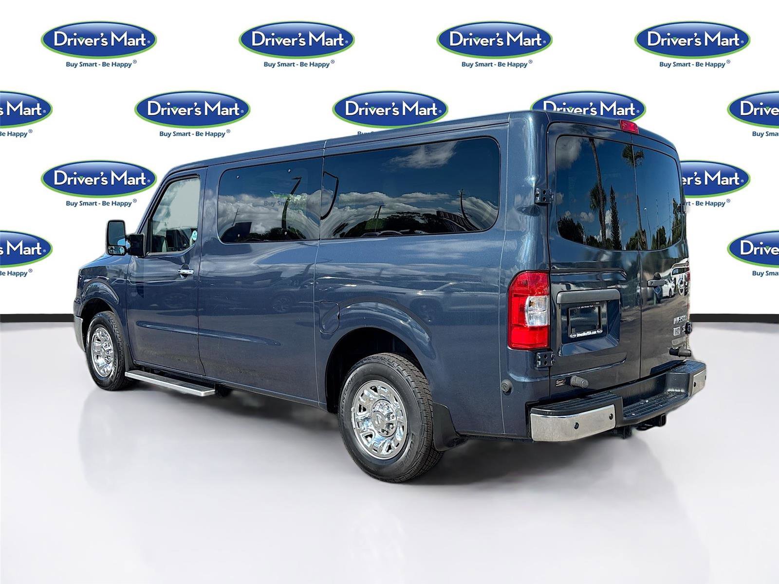 Used 2016 Nissan NV 3500 SL image 6