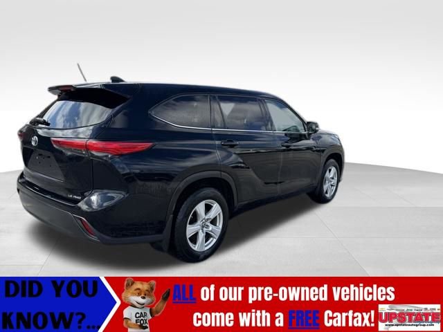 Used 2022 Toyota Highlander LE image 9