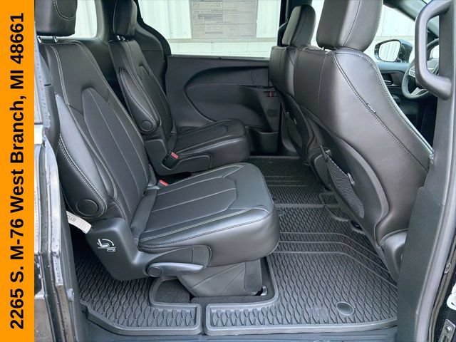 New 2026 Chrysler Voyager LX FWD image 34