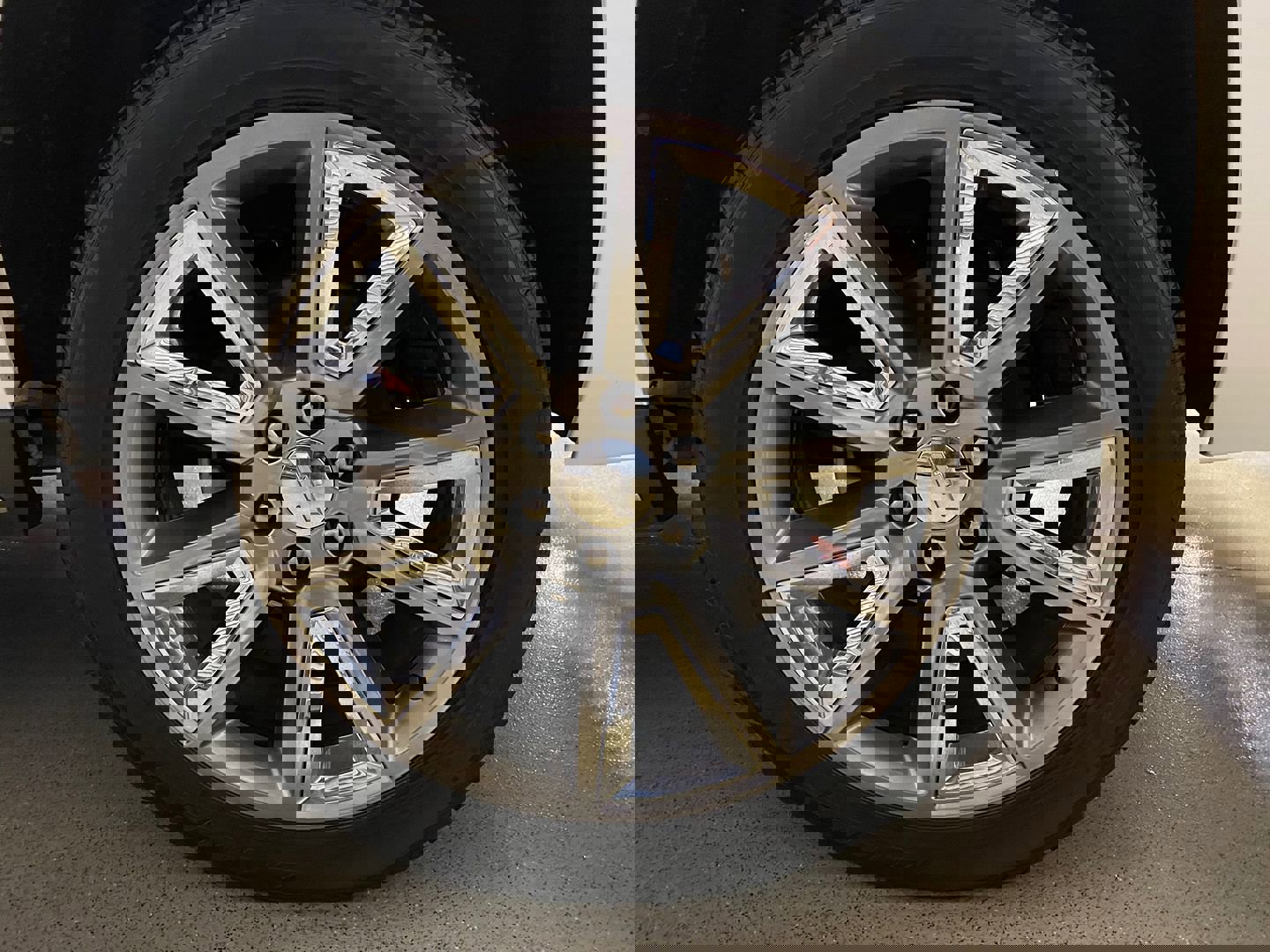 Used 2017 Chevrolet Suburban Premier image 15