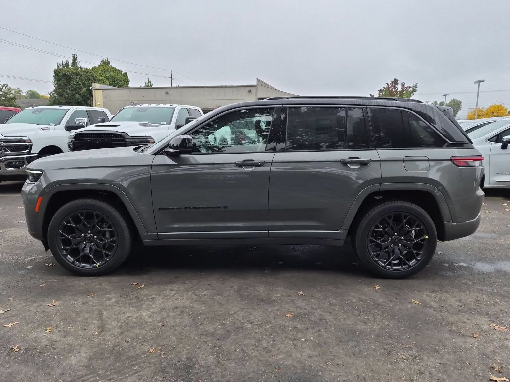 New 2027 Jeep Grand Cherokee Summit AWD/4WD image 4