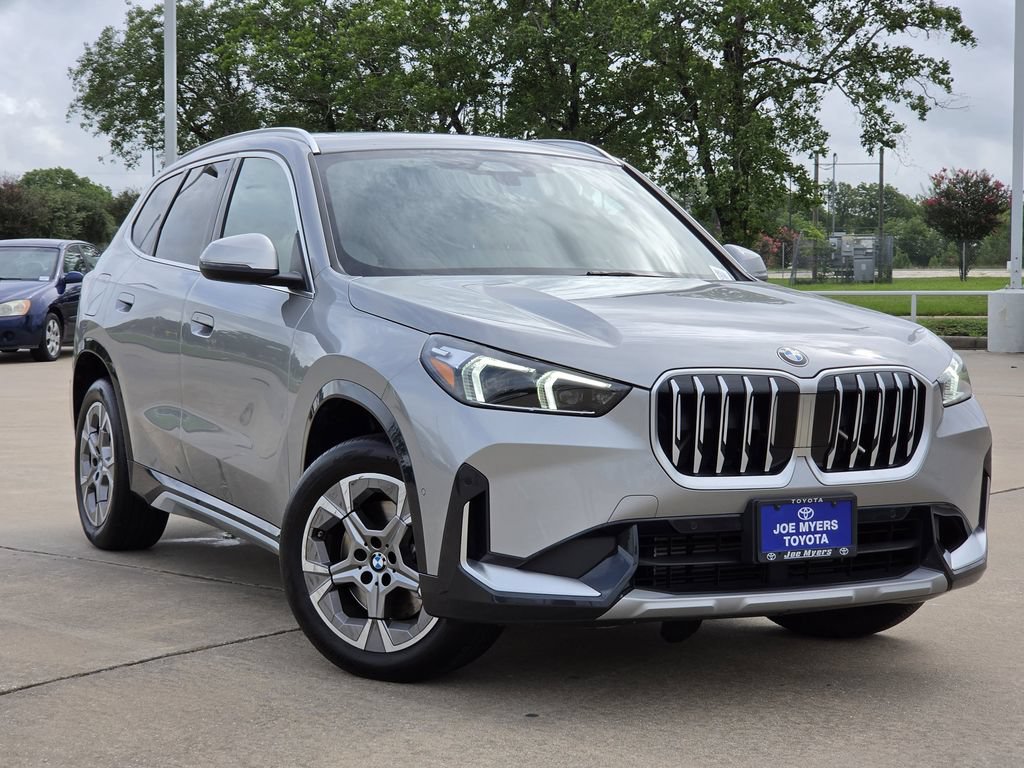 Used 2025 BMW X1 xDrive28i AWD/4WD image 2