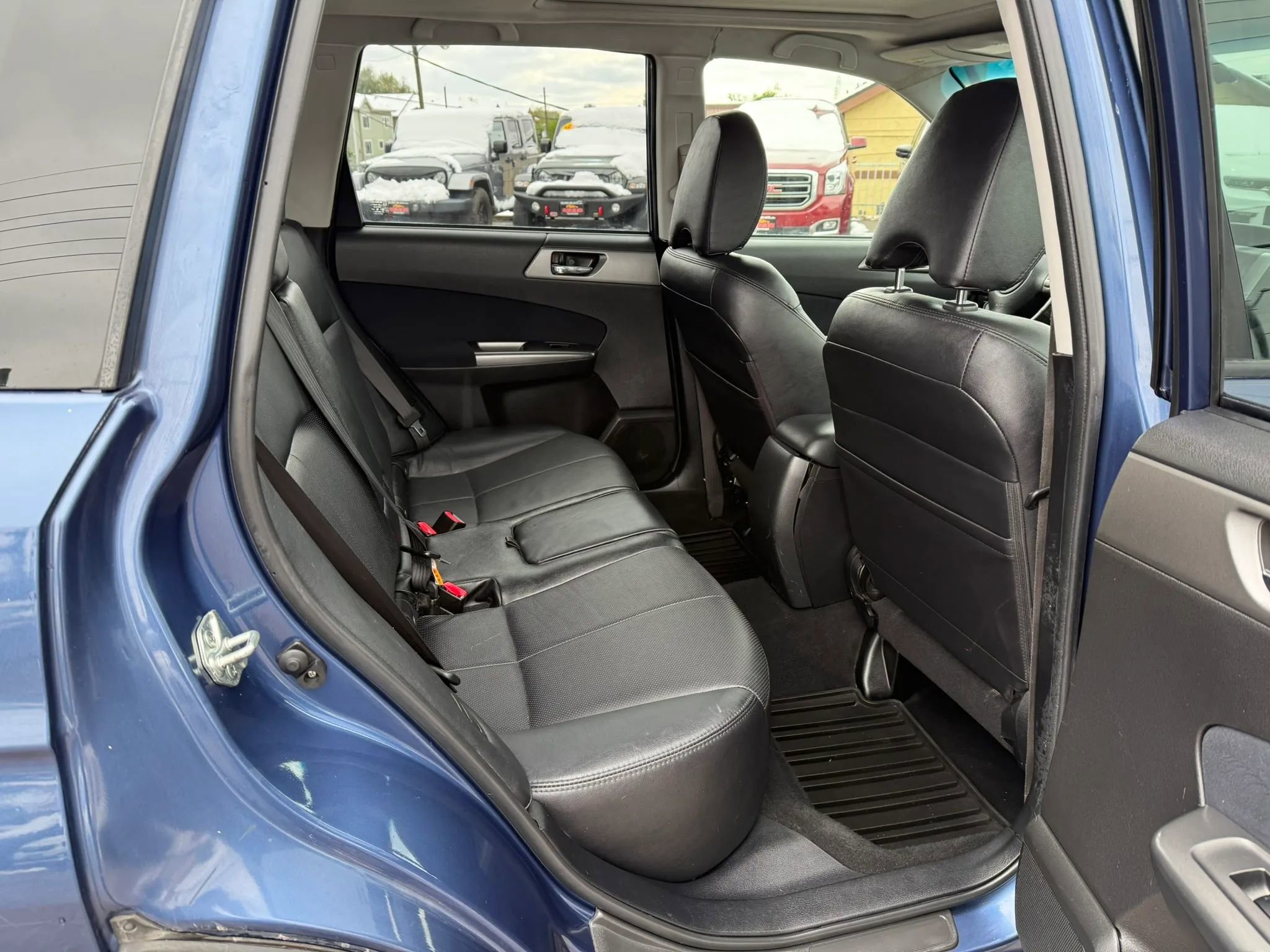 Used 2011 Subaru Forester 2.5X Touring w/ Popular Equipment Group 4B AWD/4WD image 15