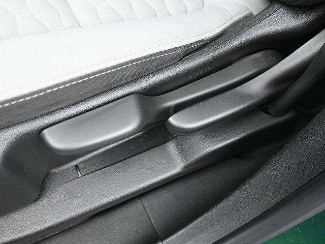 Used 2018 Chevrolet Equinox LS image 12