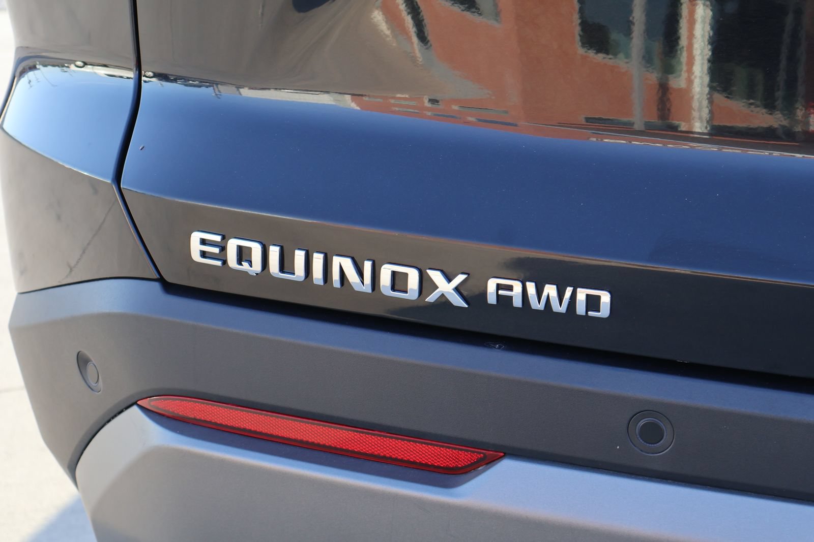 Used 2026 Chevrolet Equinox LT AWD/4WD image 8
