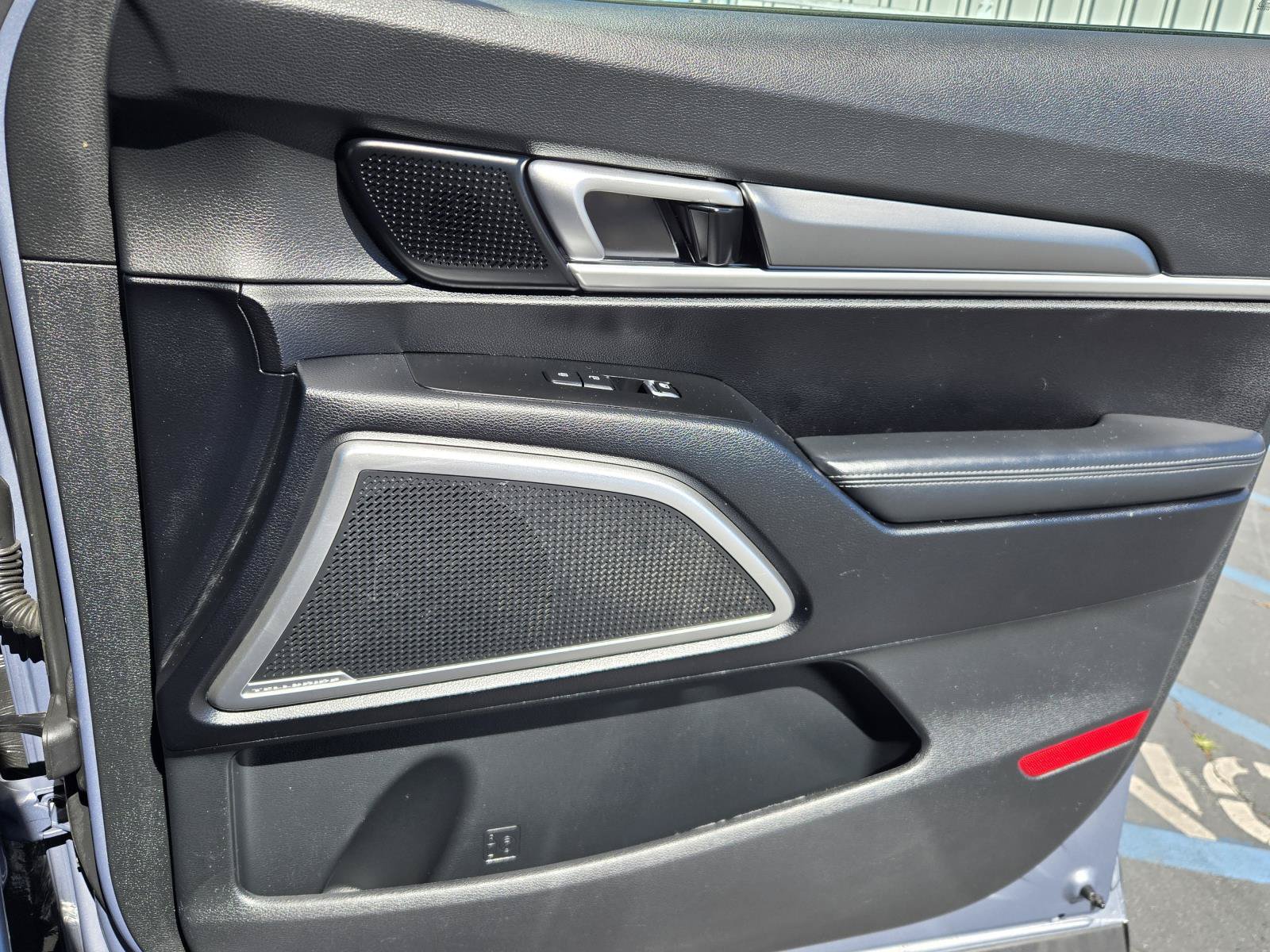 Used 2022 Kia Telluride LX AWD/4WD image 34