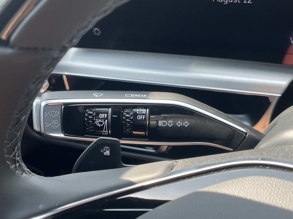 New 2027 Cadillac Lyriq Premium Luxury AWD/4WD image 34