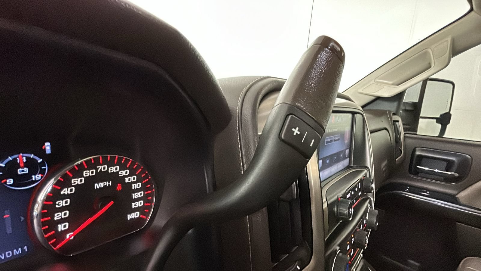 Used 2015 GMC Sierra 3500 Denali AWD/4WD image 23