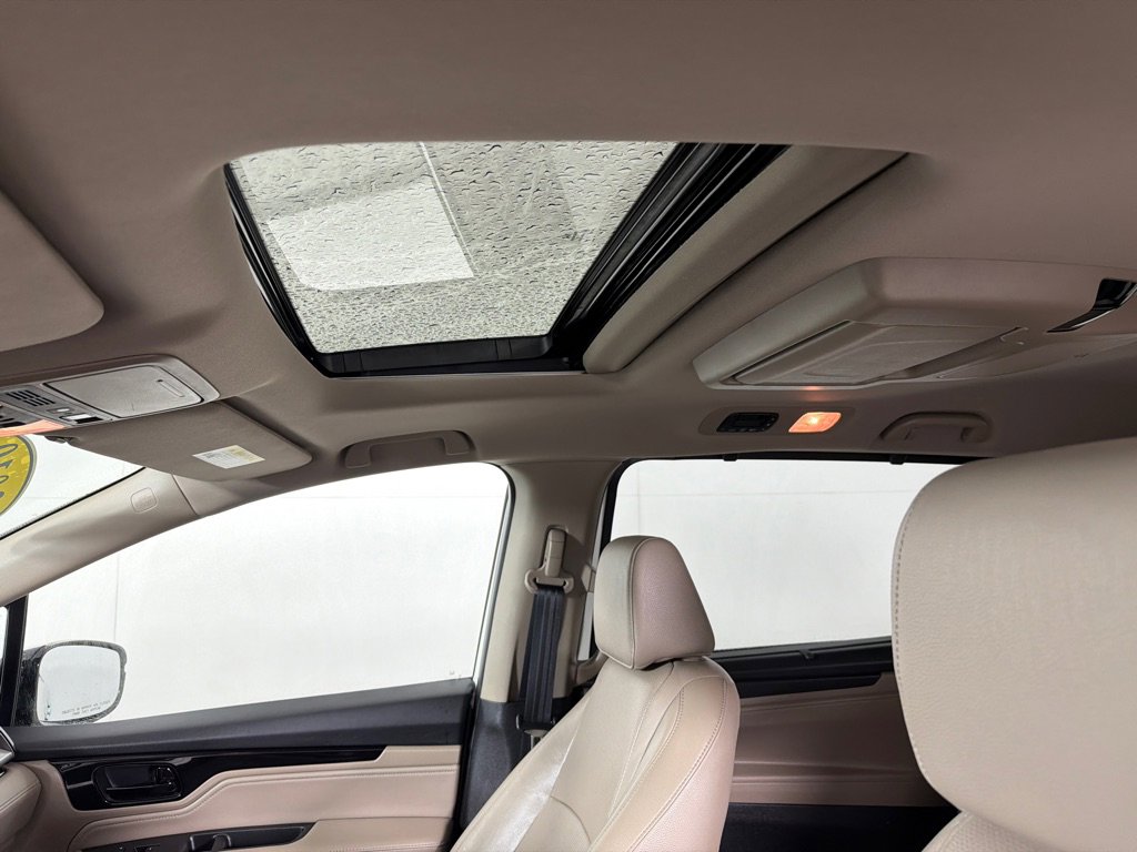 Used 2019 Honda Odyssey Elite image 12
