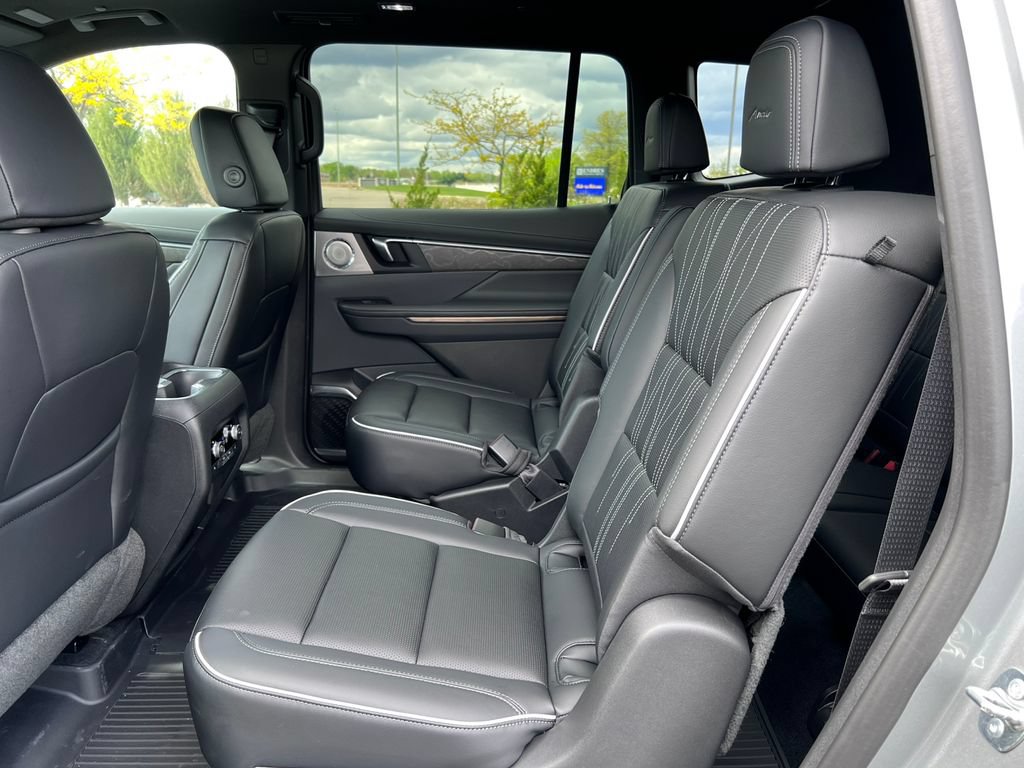 New 2026 Buick Enclave Avenir w/ Super Cruise Package AWD/4WD image 5