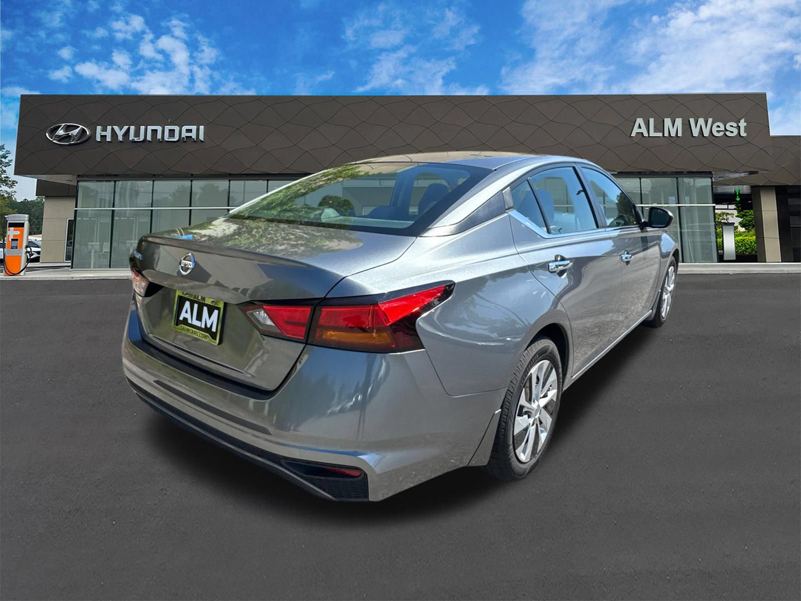 Used 2022 Nissan Altima 2.5 S FWD image 5