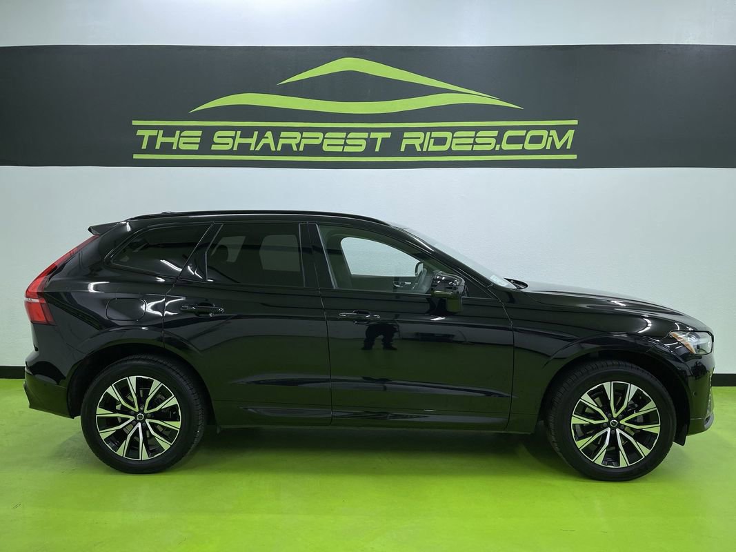 Used 2024 Volvo XC60 B5 Plus image 11