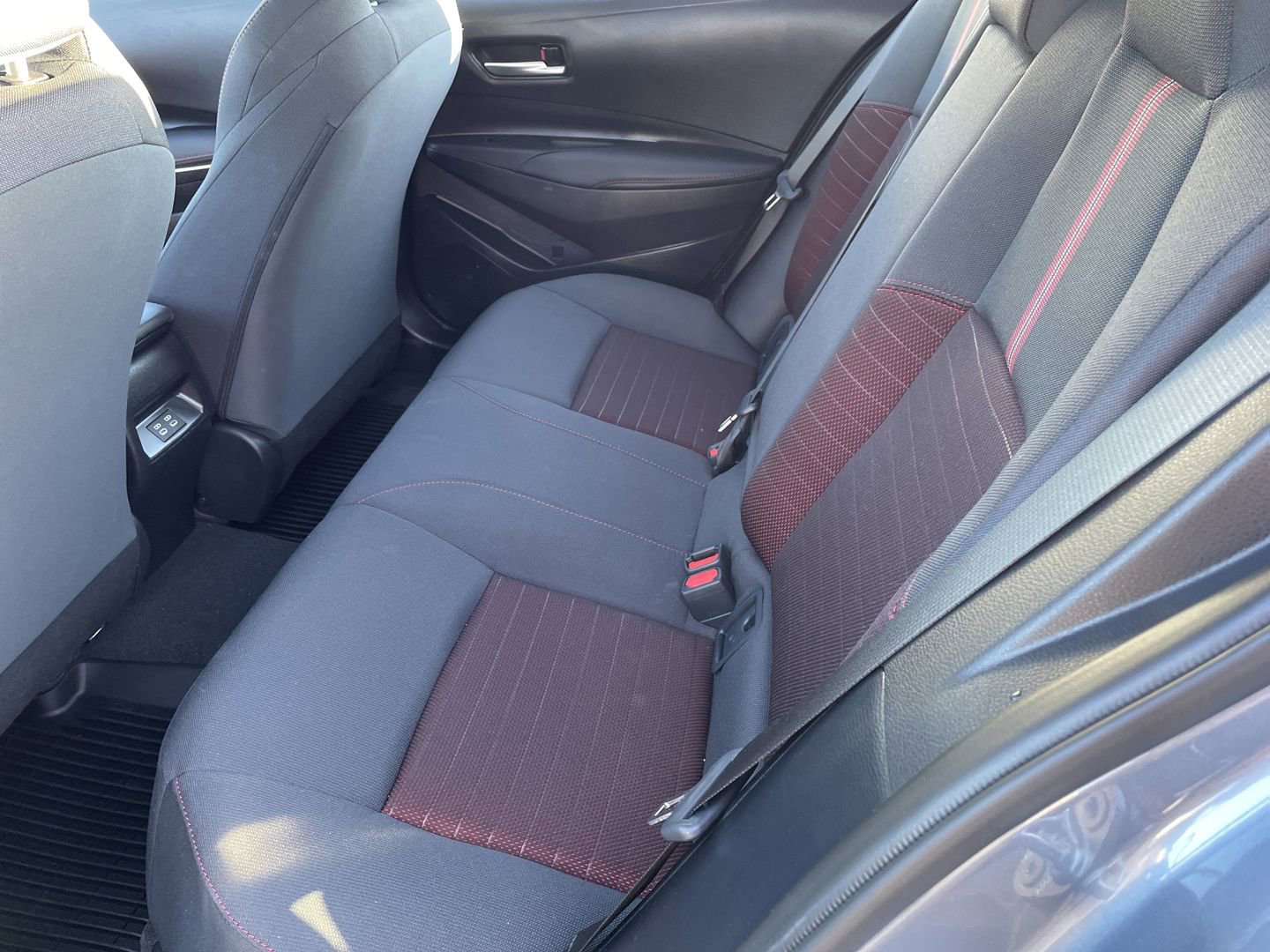 Certified 2025 Toyota Corolla SE w/ Convenience Package image 11