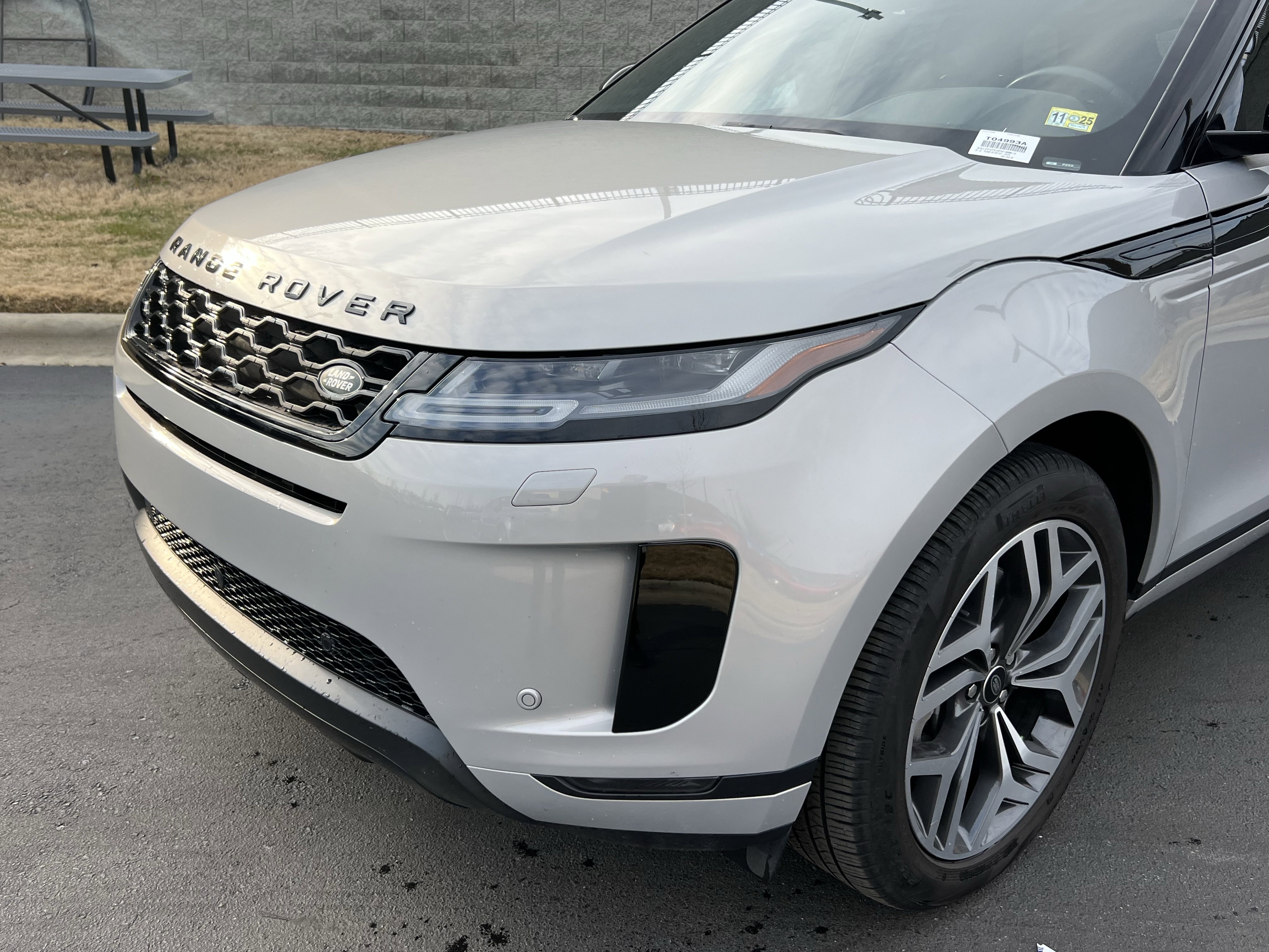 Certified 2023 Land Rover Range Rover Evoque SE image 12