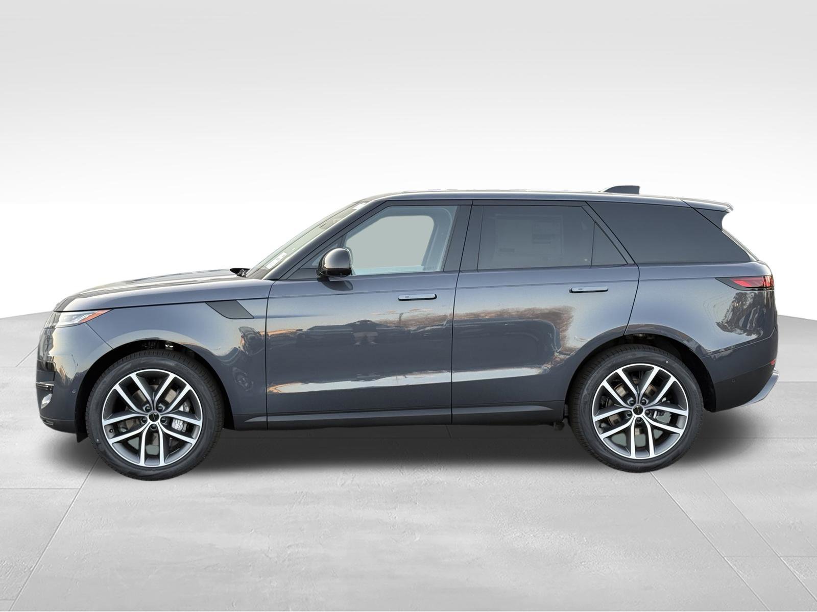 New 2027 Land Rover Range Rover Sport SE AWD/4WD image 2