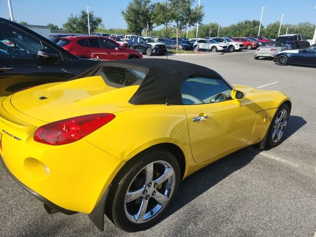Used 2007 Pontiac Solstice GXP w/ Premium Package image 2