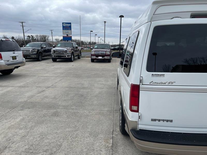 Used 2004 GMC Safari Conversion image 13