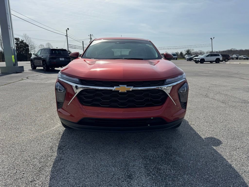 Used 2024 Chevrolet Trax LS w/ LS Convenience Package image 9