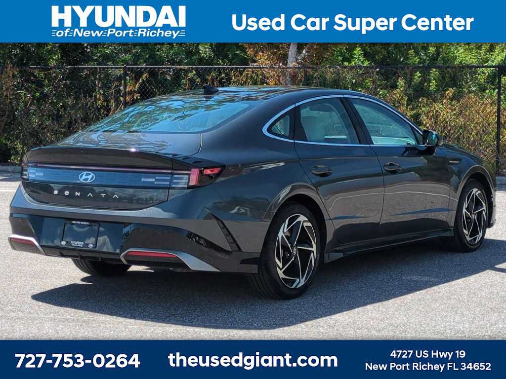 Used 2025 Hyundai Sonata SEL FWD image 5