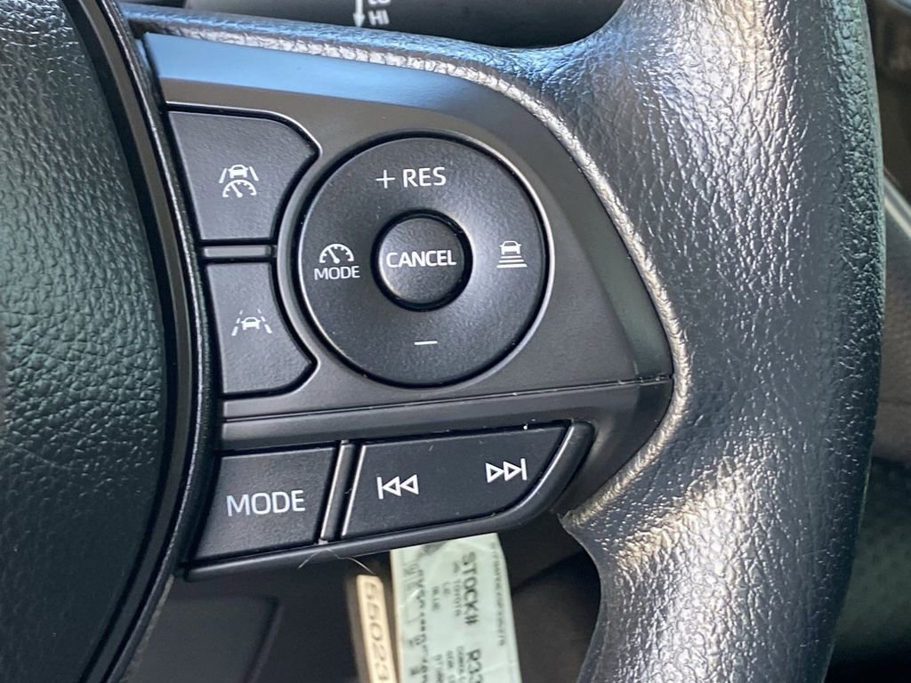 Certified 2025 Toyota Corolla LE FWD image 28