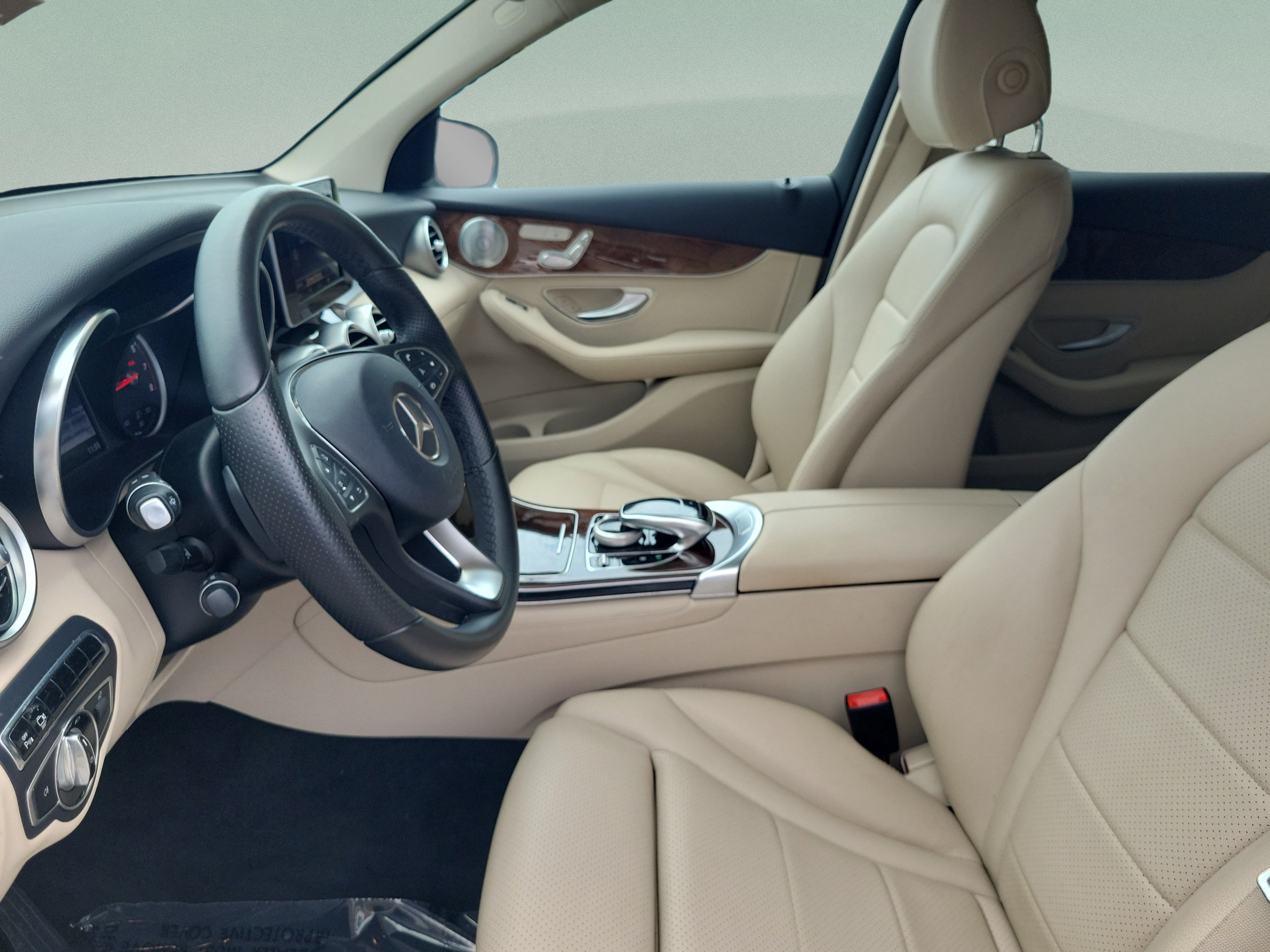 Used 2016 Mercedes-Benz GLC 300 4MATIC image 15