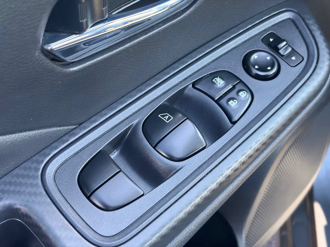 Certified 2025 Nissan Versa SV FWD image 22