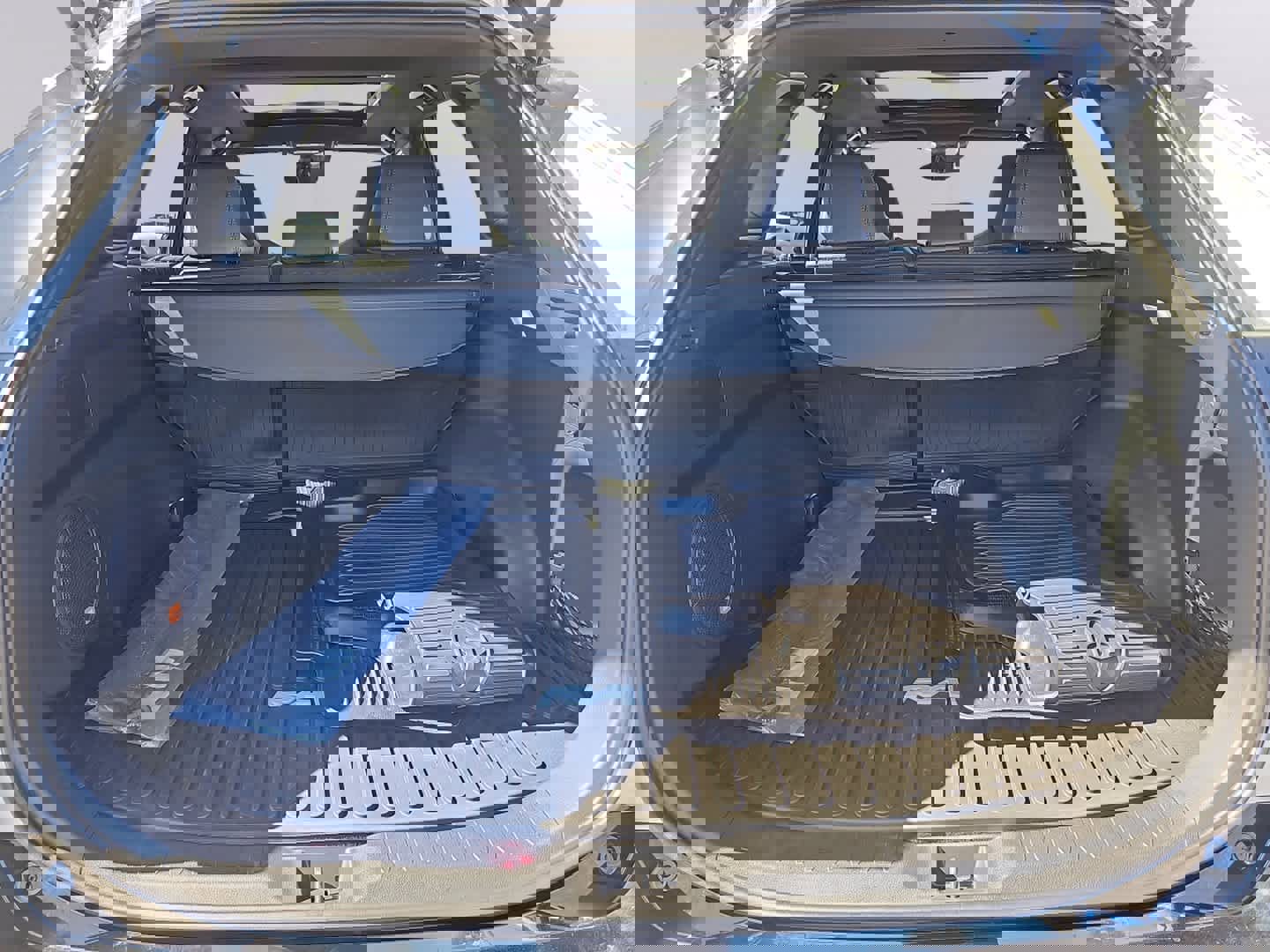 Used 2025 Toyota RAV4 XSE w/ Advanced Technology Package image 35