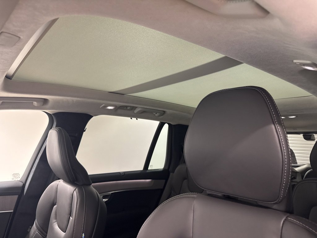 New 2026 Volvo XC90 T8 Ultra w/ Lounge Package AWD/4WD image 16