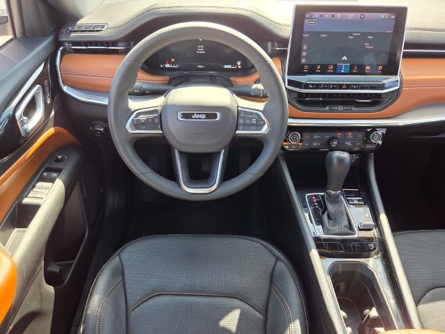 Used 2024 Jeep Compass Limited w/ Elite Group AWD/4WD image 11