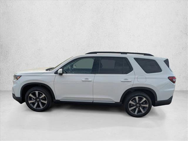 Certified 2025 Honda Pilot Touring image 8