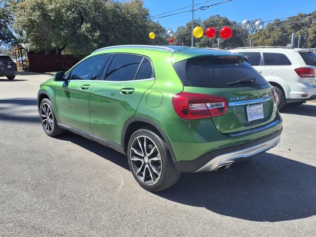 Used 2017 Mercedes-Benz GLA 250 4MATIC w/ Premium Package image 4