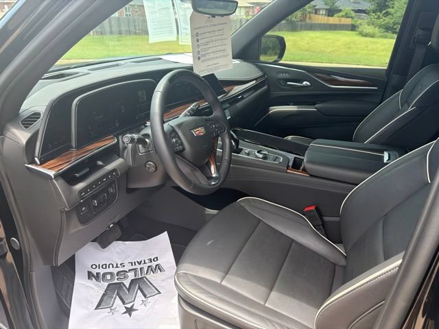 Certified 2024 Cadillac Escalade ESV Premium Luxury w/ Performance Package AWD/4WD image 10