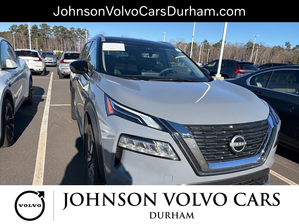 Used 2023 Nissan Rogue Platinum image 5