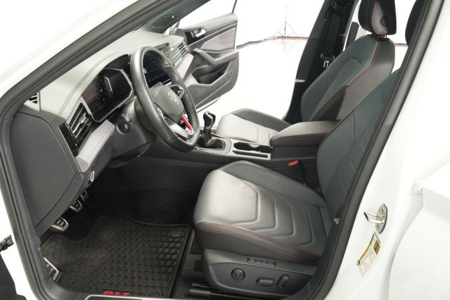 Used 2025 Volkswagen Jetta GLI Autobahn FWD image 21