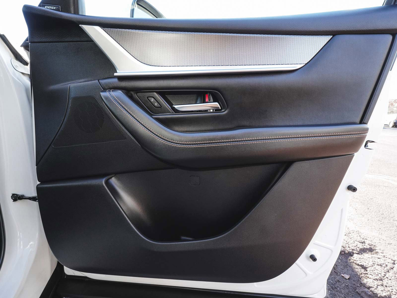 Used 2024 MAZDA CX-90 Plug-In Hybrid w/ Premium Pkg image 11