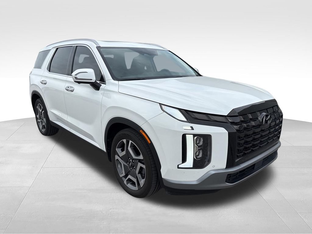 Used 2024 Hyundai Palisade SEL w/ Premium Package FWD image 3