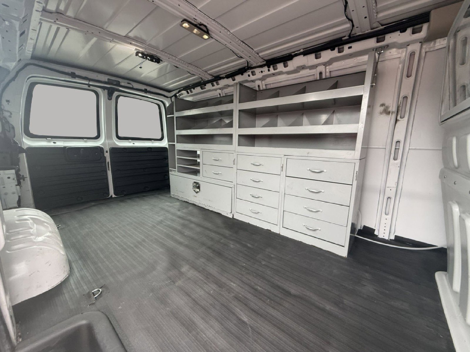 Used 2021 Chevrolet Express 2500 w/ Driver Convenience Package image 16