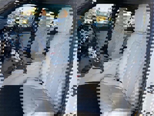 Used 2025 Genesis G70 2.5T image 23