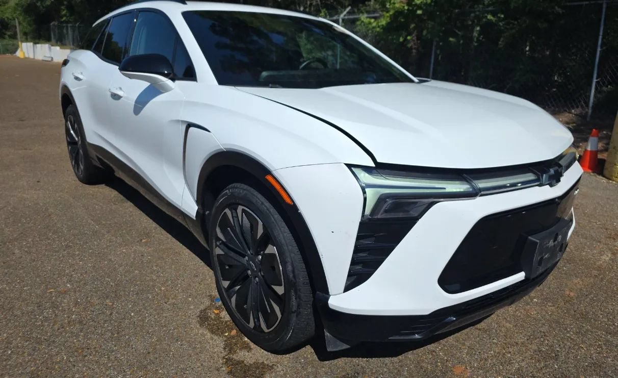 Used 2024 Chevrolet Blazer EV RS AWD/4WD image 2