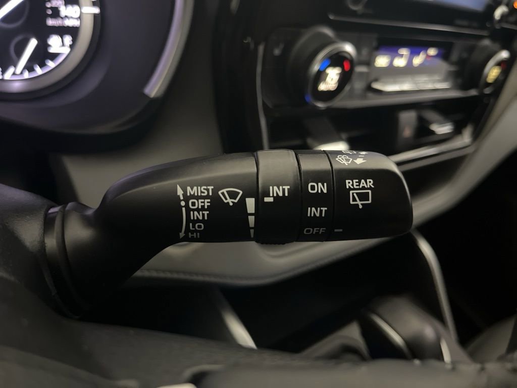 Used 2022 Toyota Highlander XLE AWD/4WD image 67