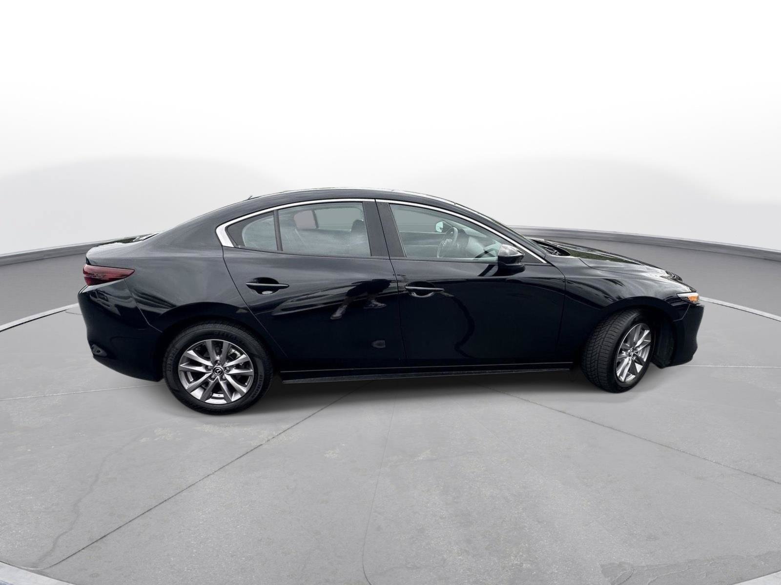 Used 2021 MAZDA MAZDA3 Sedan FWD image 5