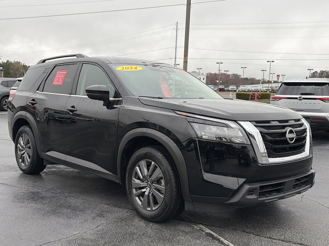 Certified 2024 Nissan Pathfinder SV image 7