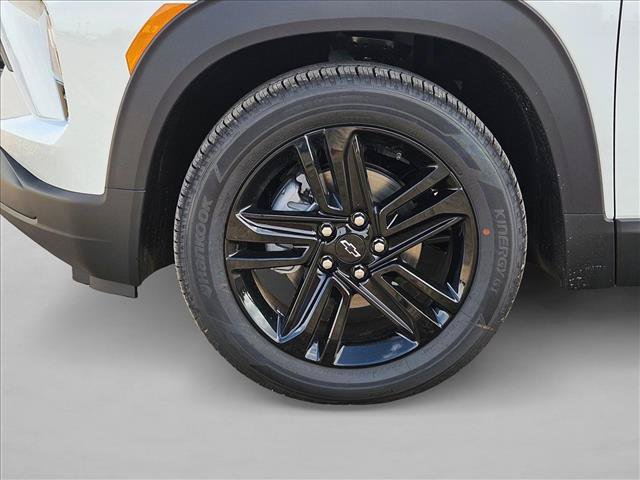 New 2026 Chevrolet TrailBlazer LT w/ Convenience Package FWD image 10