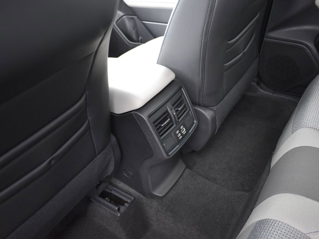 Used 2026 Subaru Forester Premium image 24