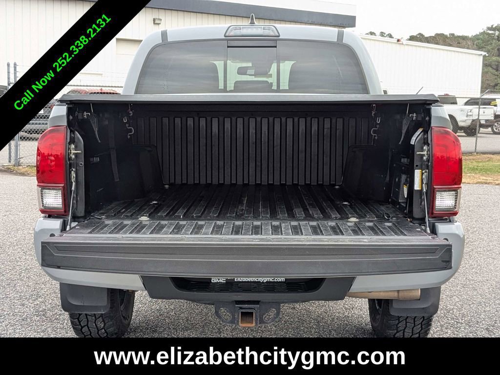 Used 2019 Toyota Tacoma SR image 14