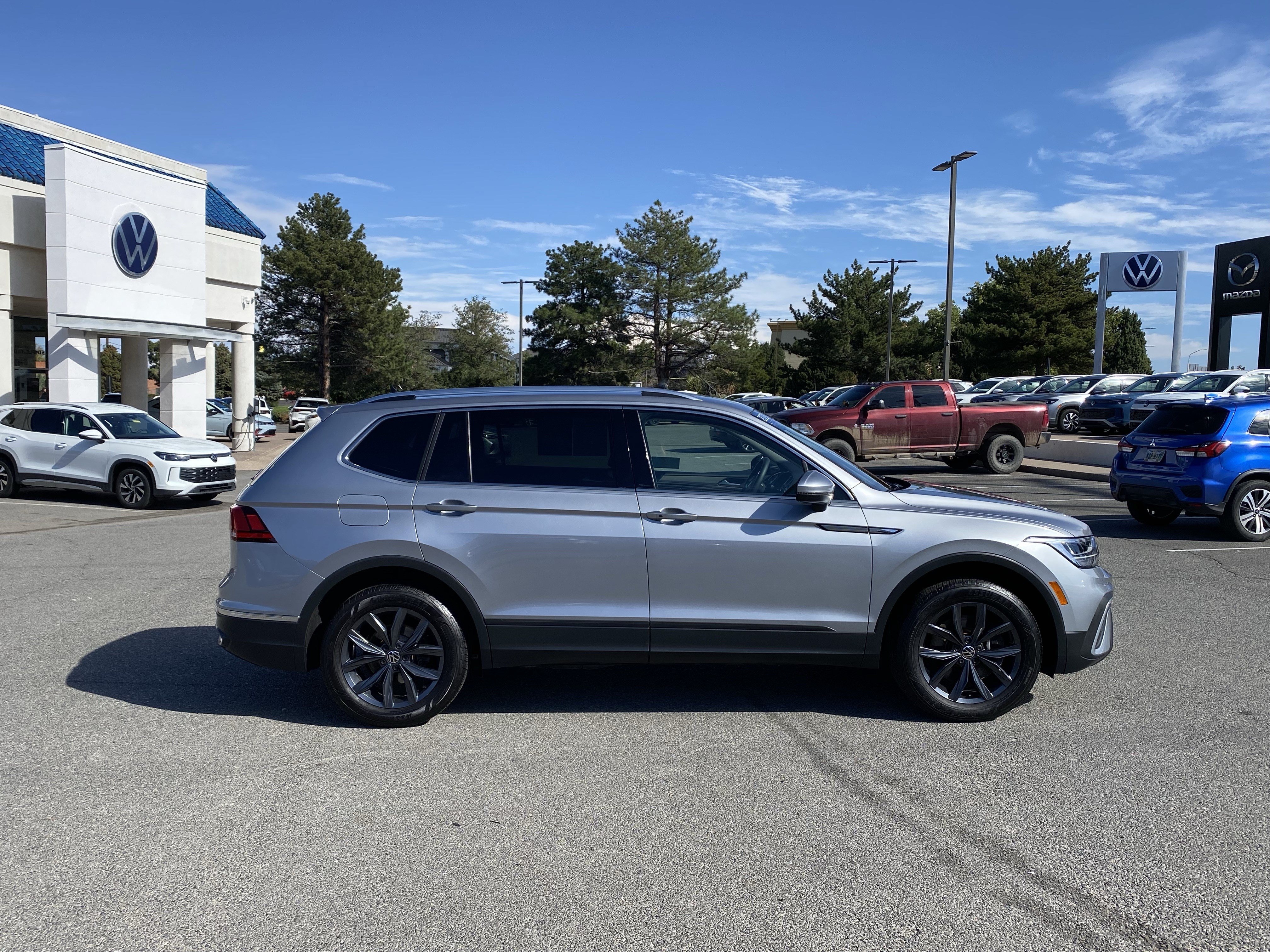 Certified 2023 Volkswagen Tiguan SE FWD image 54