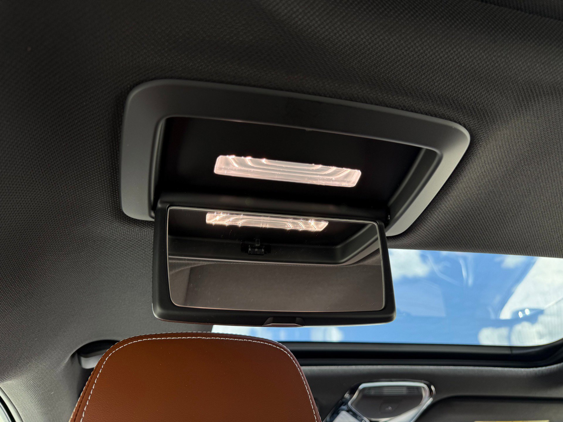 Used 2020 BMW ALPINA B7 xDrive w/ Luxury Rear Seating Package image 45