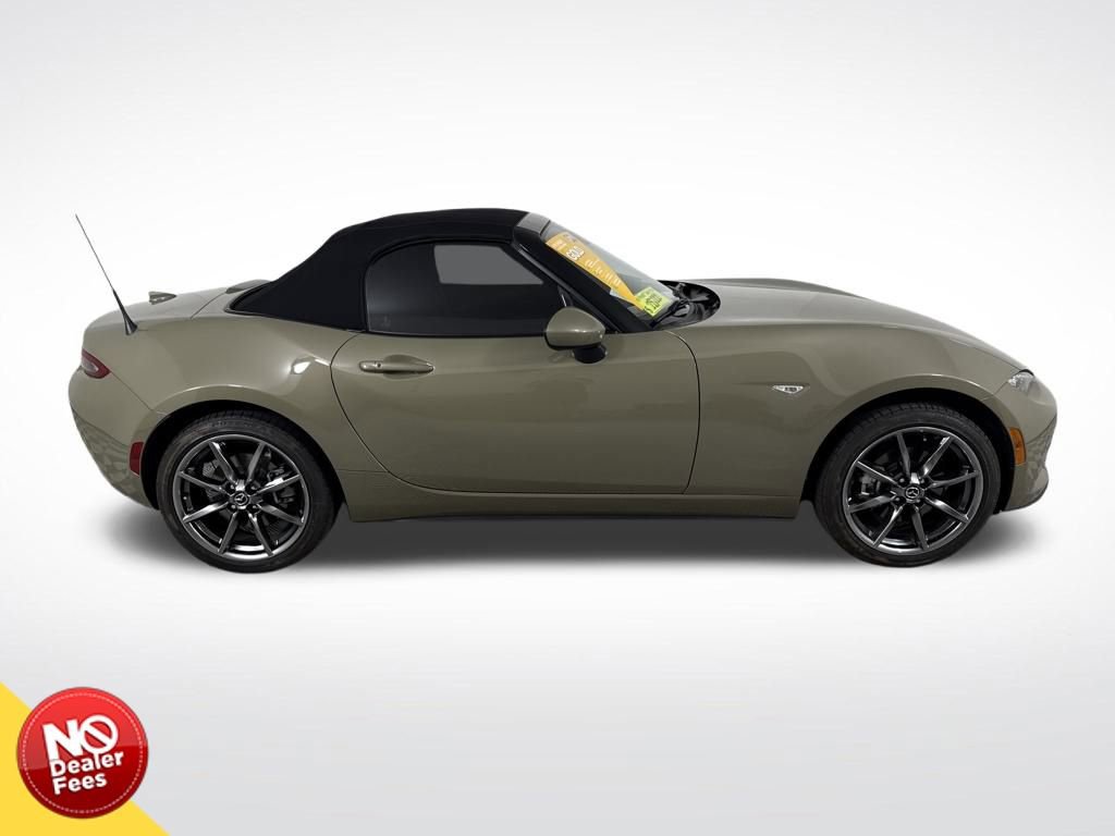 Used 2023 MAZDA MX-5 Miata Grand Touring image 2